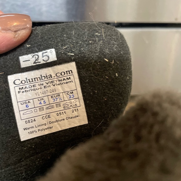 Columbia Winter Boots - Picture 3 of 5